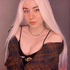 Profile picture of lolafawn